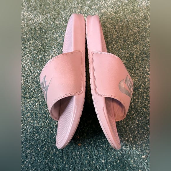 Women’s Nike Benassi Slide Sandals - Size 10 - Picture 5 of 9